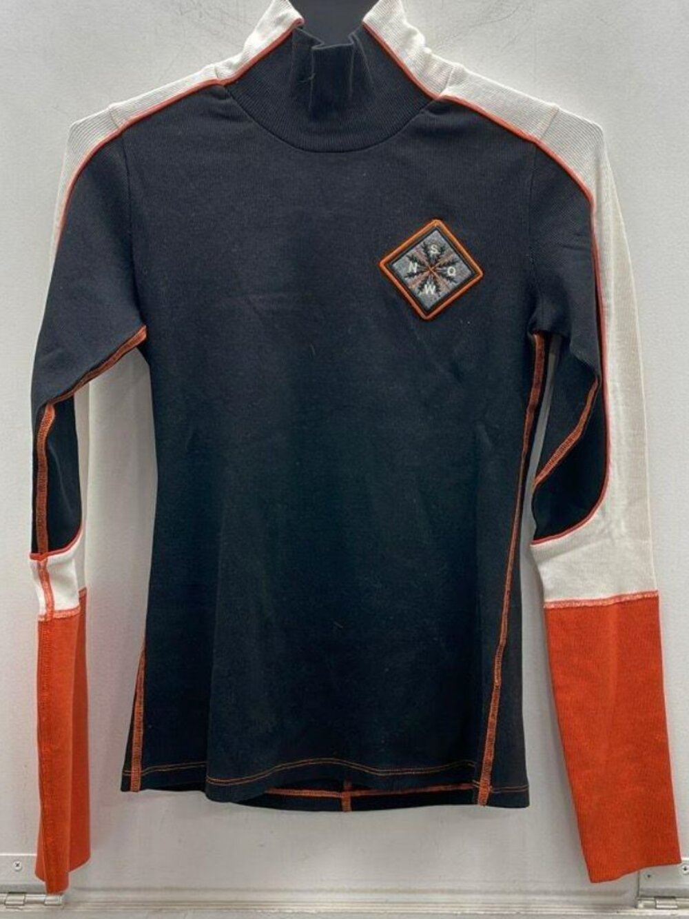 Teya Mock Neck Shirt - Picture 3 of 11